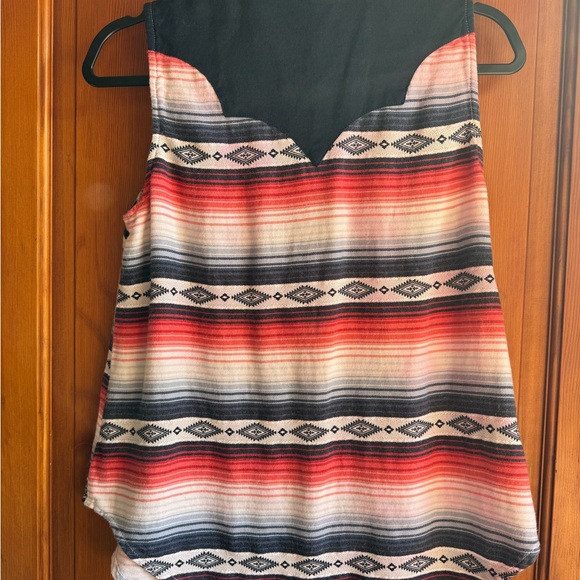 Ariat Women's Sleeveless Button Down Shirt - Red, Black, White Stripes - Picture 7 of 8